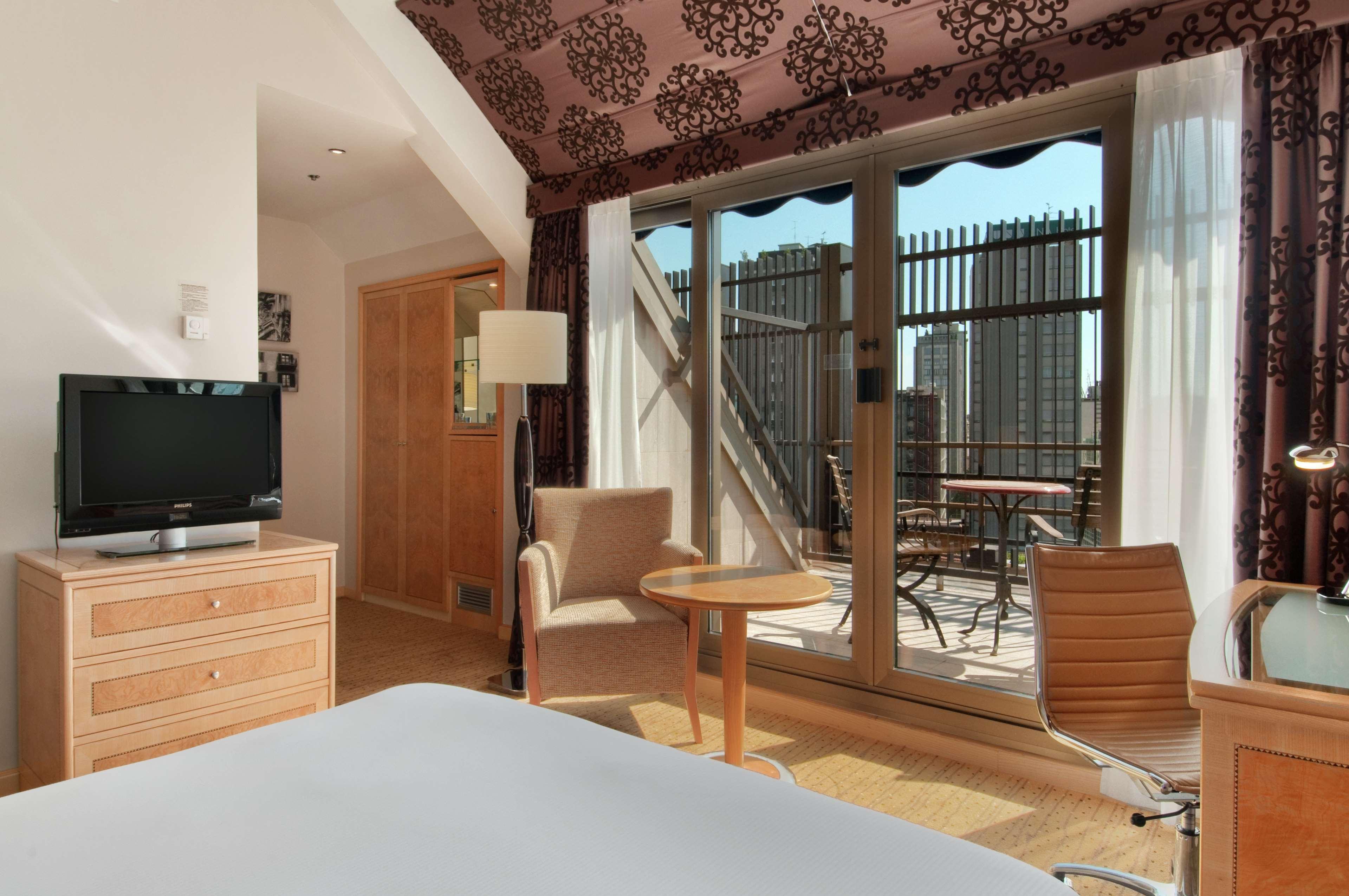 Hilton Milan Hotel Room photo