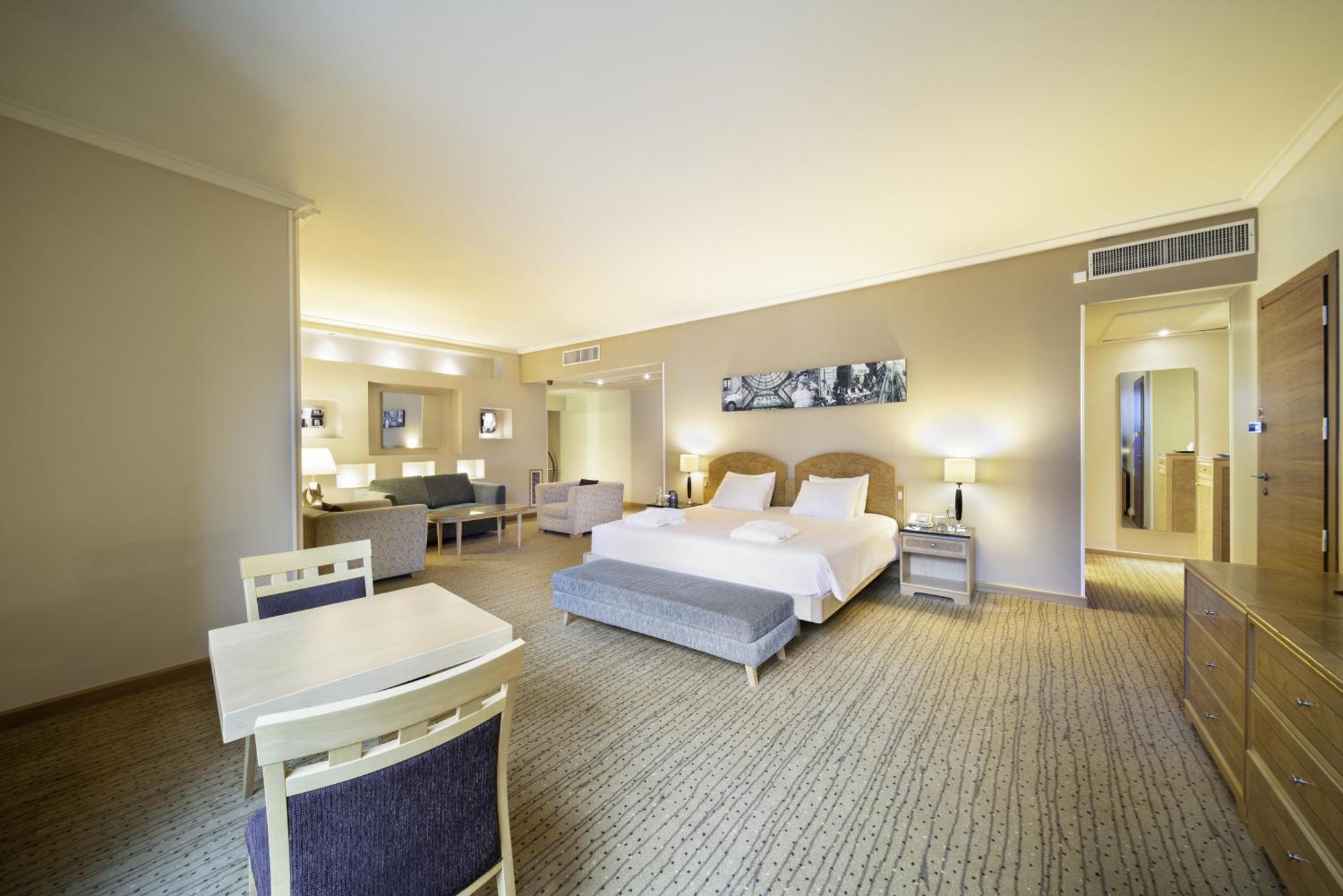 Hilton Milan Hotel Exterior photo