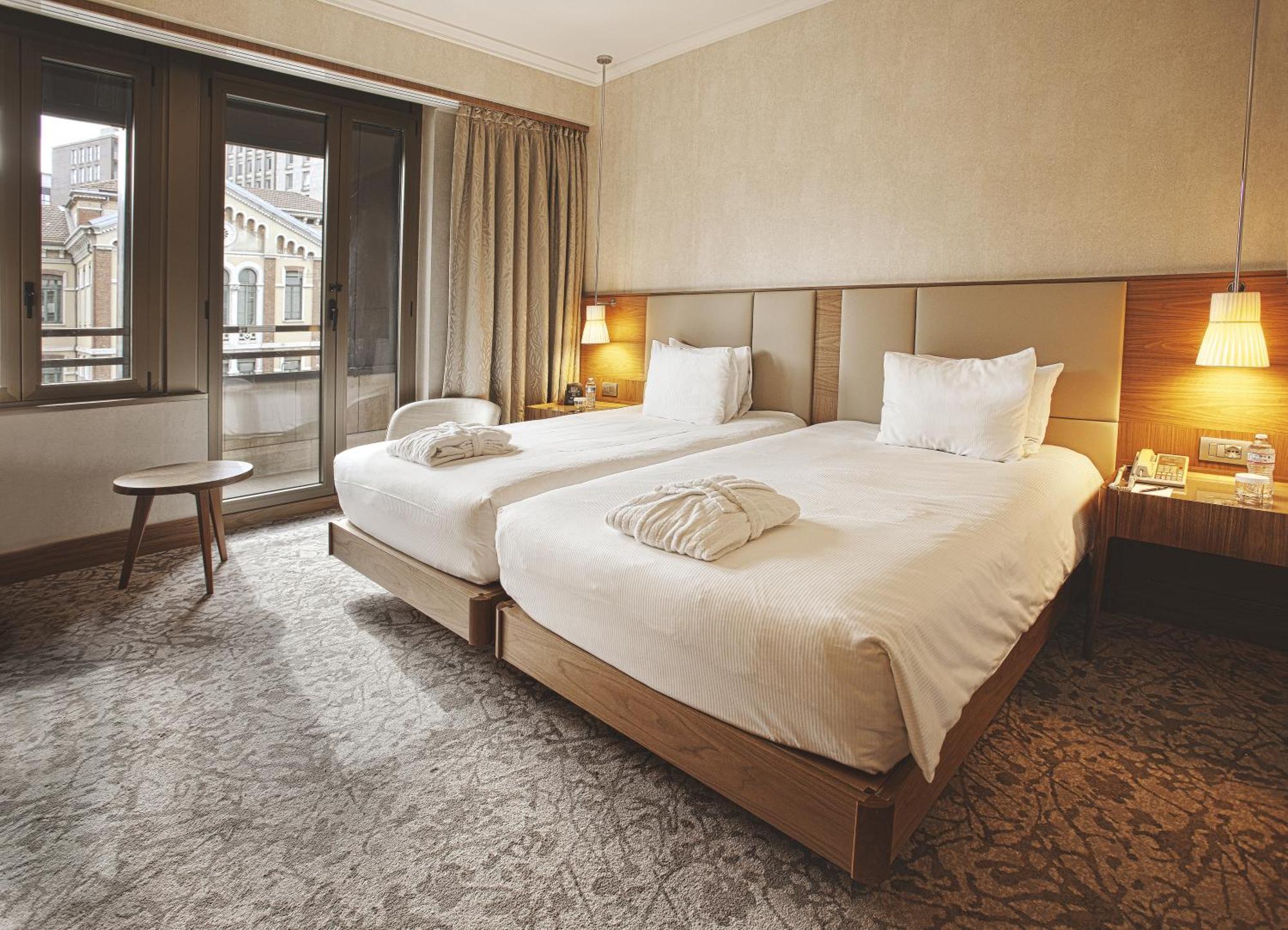 Hilton Milan Hotel Exterior photo