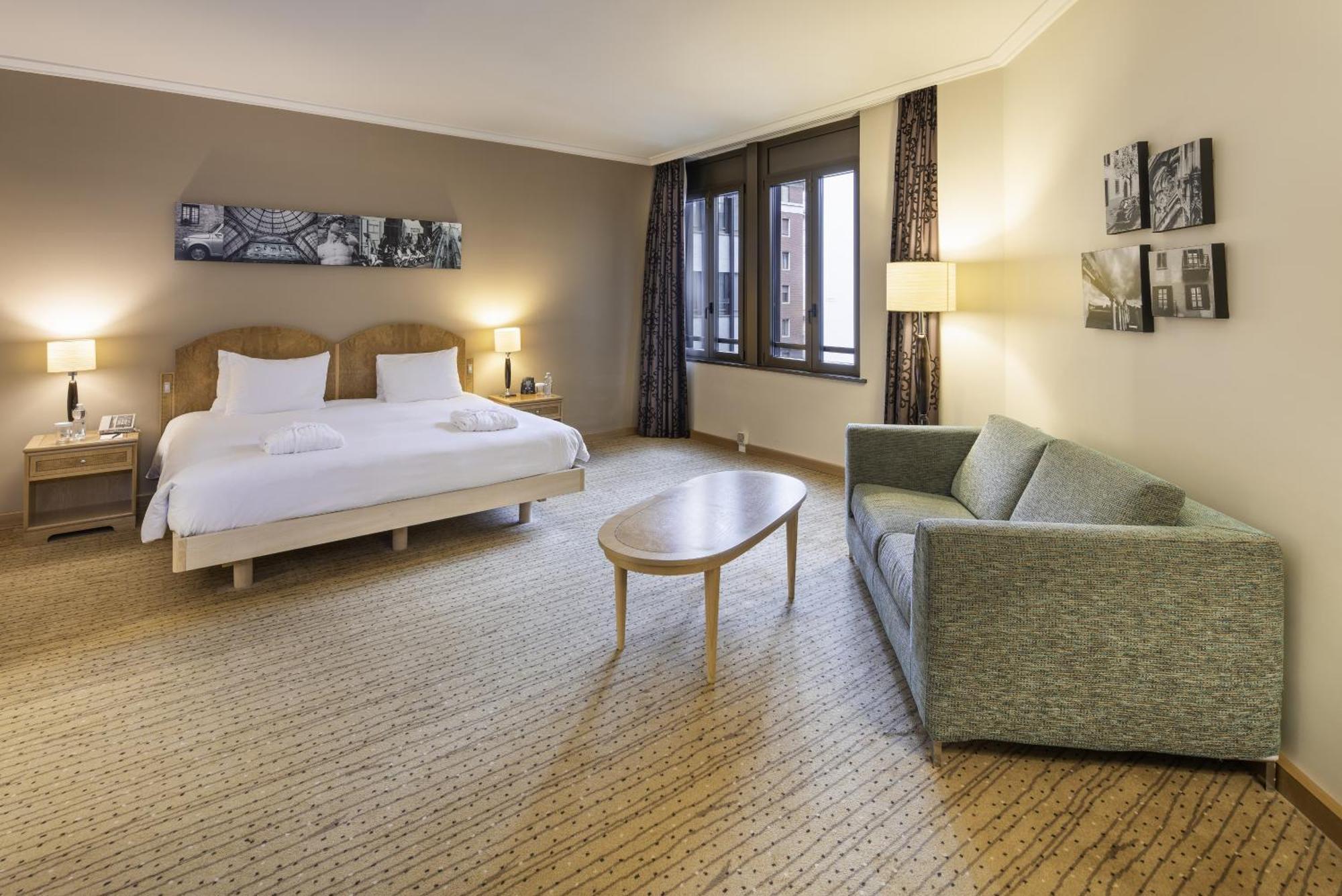 Hilton Milan Hotel Exterior photo