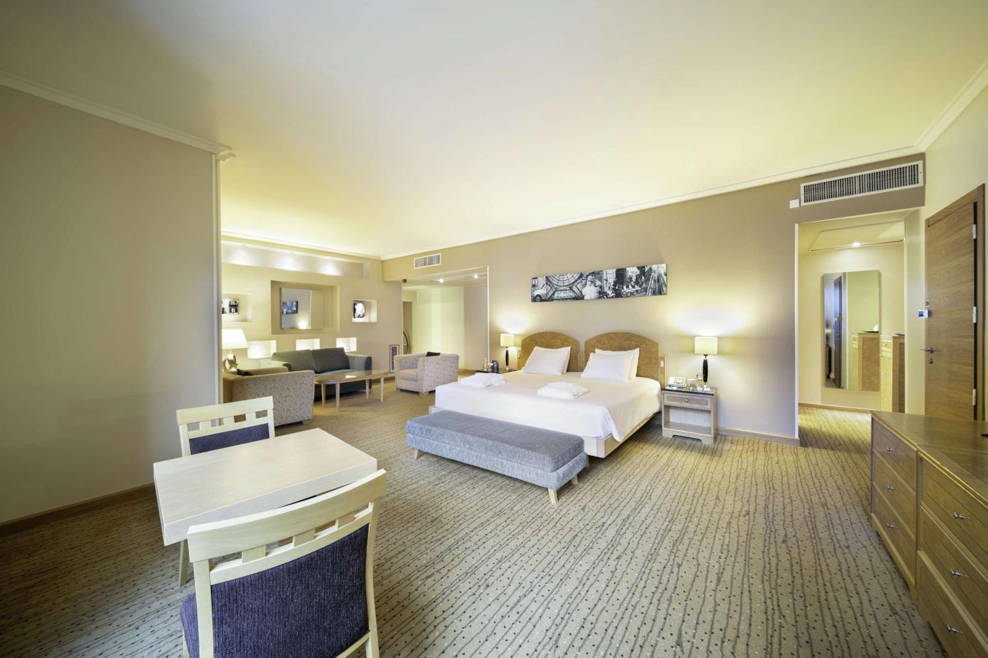 Hilton Milan Hotel Exterior photo