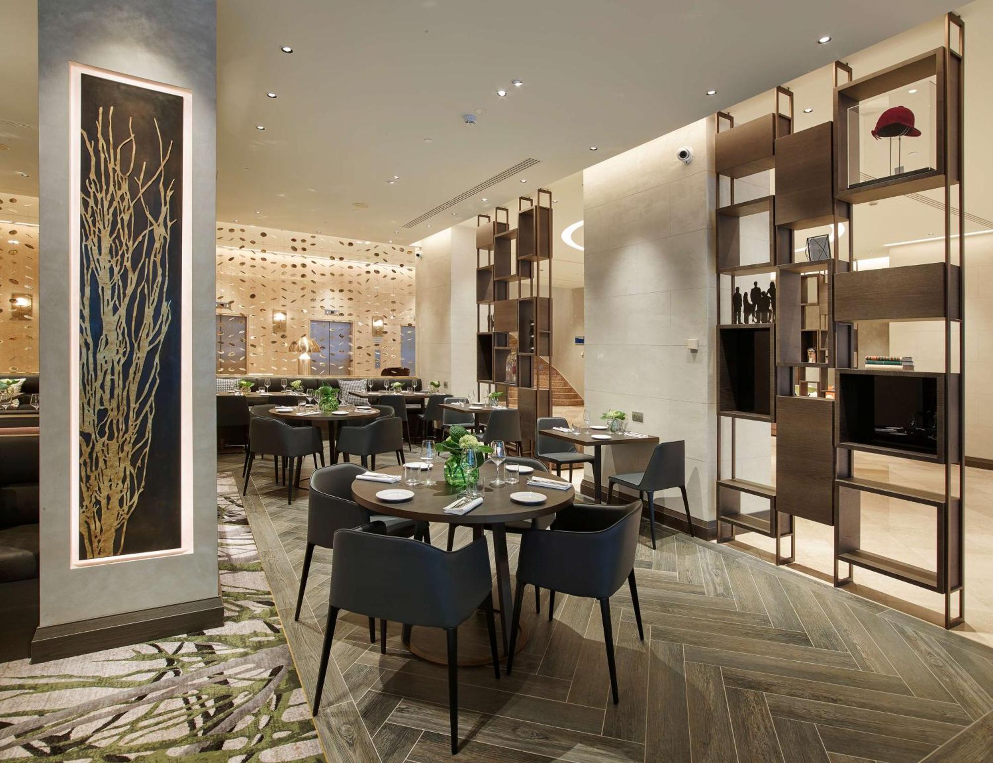 Hilton Milan Hotel Exterior photo